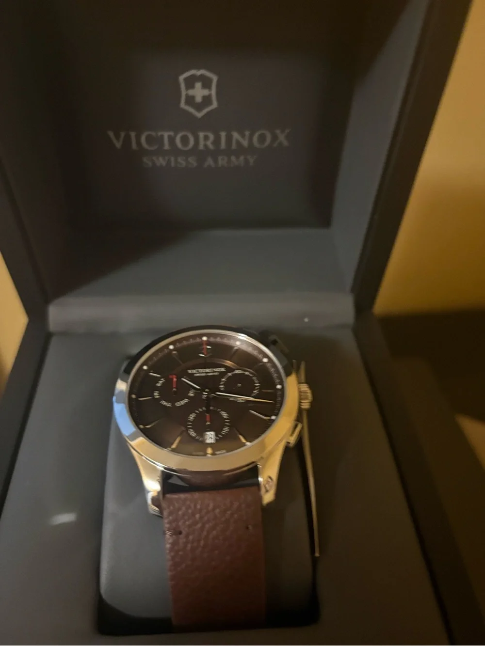 Men’s Victorinox Swiss Army Watch -Brand New!
